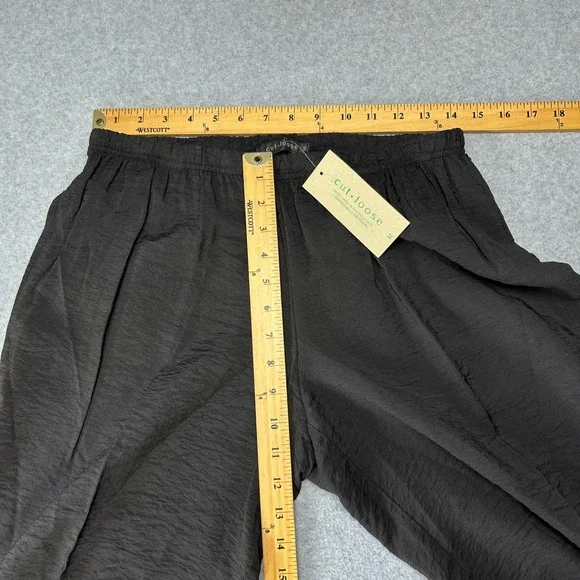 Cut Loose Black Textured Wide Barrel Leg Cropped Pants Womens Medium NWT - Picture 8 of 12